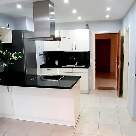 Cozy In The Heart Of Cruz