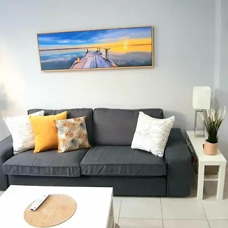 Cozy In The Heart Of Cruz