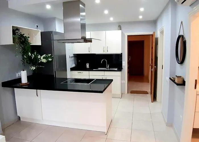 Cozy In The Heart Of Cruz