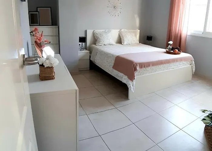 Cozy In The Heart Of Cruz